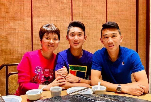 两攻两受4p肉互攻gay